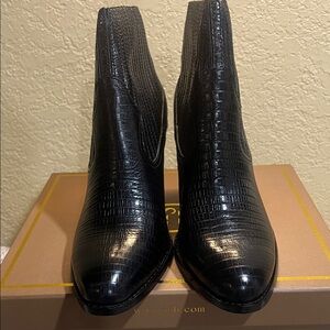 Ash Black Croc-Embossed Chelsea Booties- NWT… Size (41).  🖤🖤